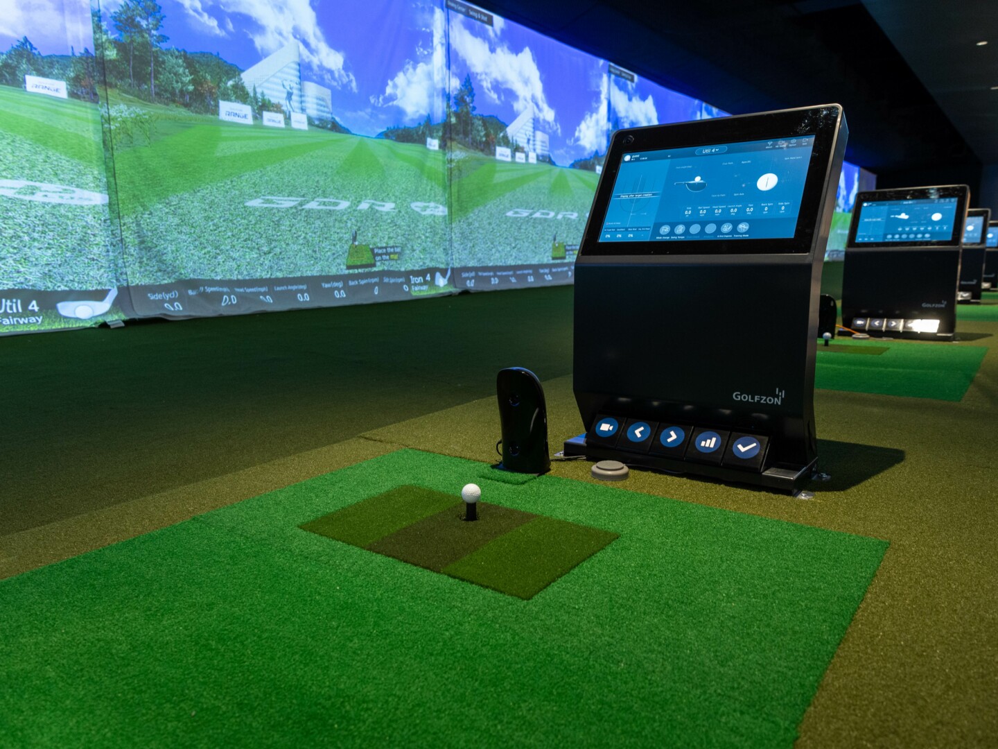 GDR Systems Continuous Tee Line at New Jersey Golfzon Range