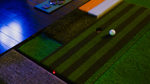 TwoVision LED Putting Guide Light with Golf Ball and Hitting Surfaces