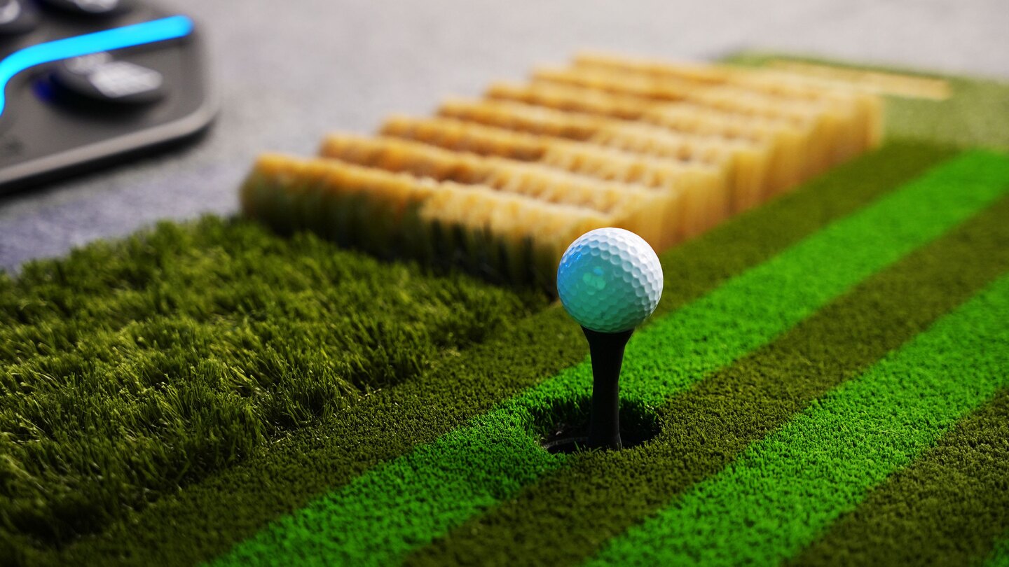 TwoVisionNX Auto Tee and Surface Hitting Mats Close Up