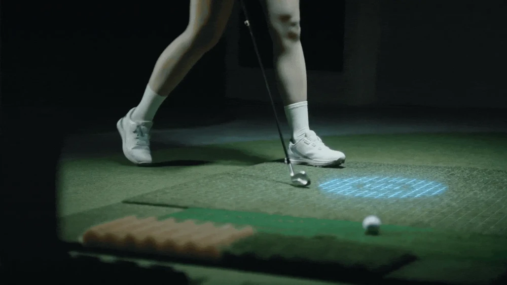 TwoVisionNX Weight Sensing Motion Plate - Golfer Stepping On