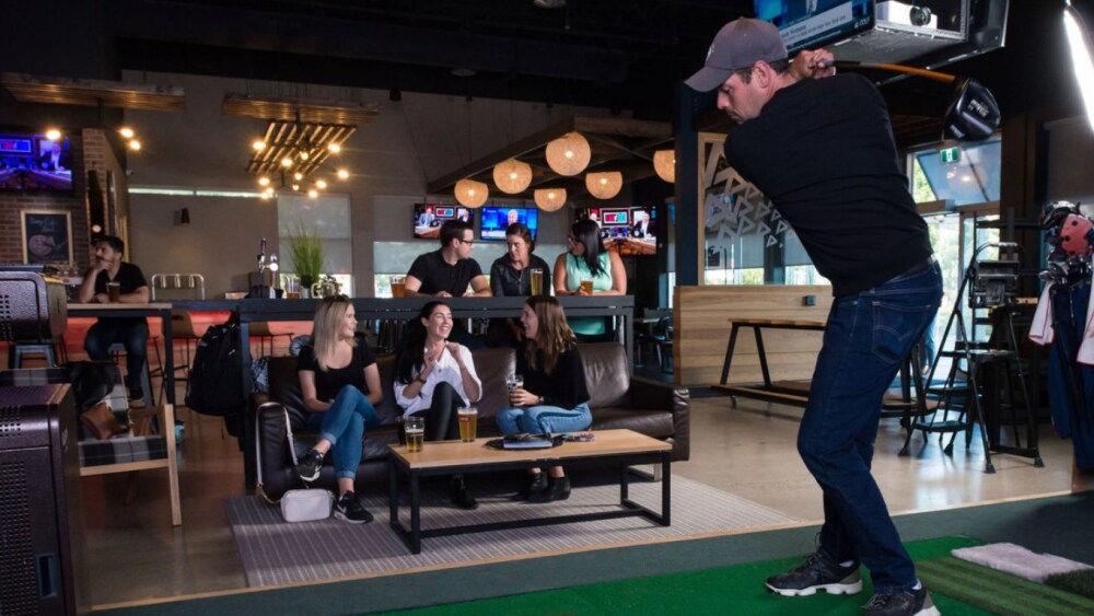 golfplay golfers swinging and talking